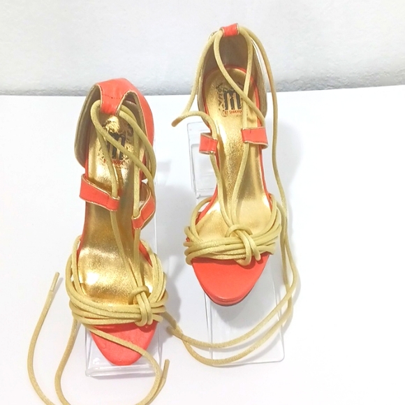 M By Shakara Size 8.5M Orange Heels with Gold Laces - Picture 1 of 8